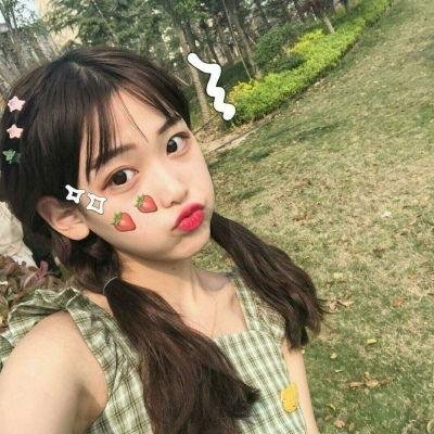 滑板女孩